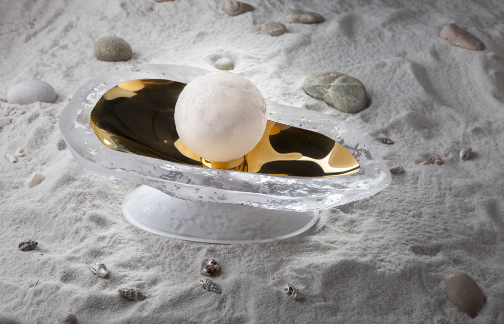 Seashell 4 1 31 gold opal table lamp image